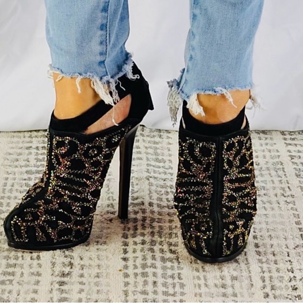 🛍️ Fendi Authentic Black and Gold Beaded Booties